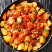 Patatas bravas Restaurante la Esquina del Val Alcalá de Henares